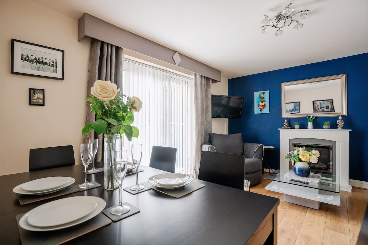 2Bedroom House Garden Parking WI-FI self check in, Merseyside