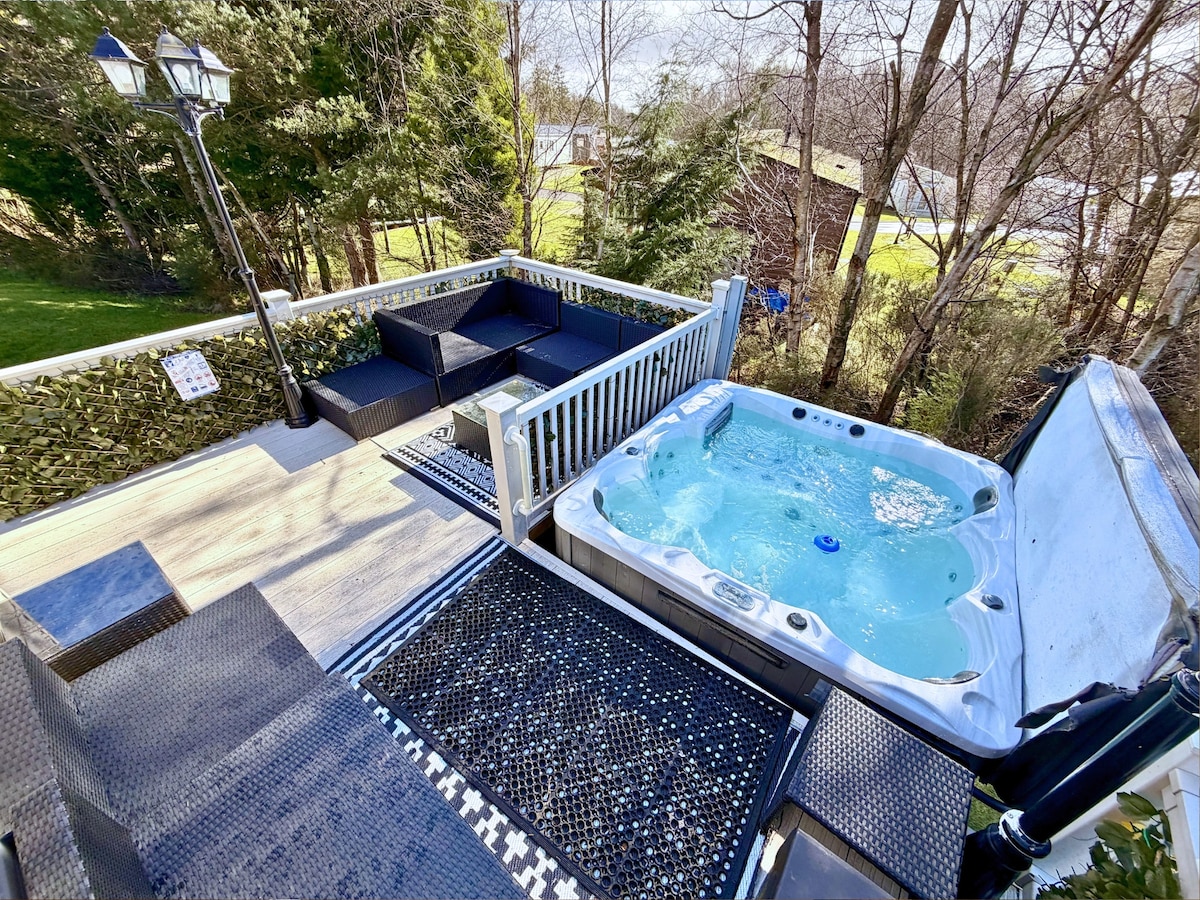 Lovely Hot Tub Caravan | Free Golf | Dog Friendly, Swarland