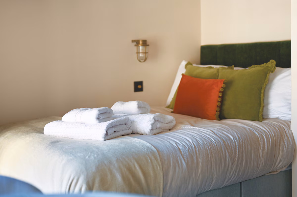 10 minute from Train Station Studio, Brighton and Hove