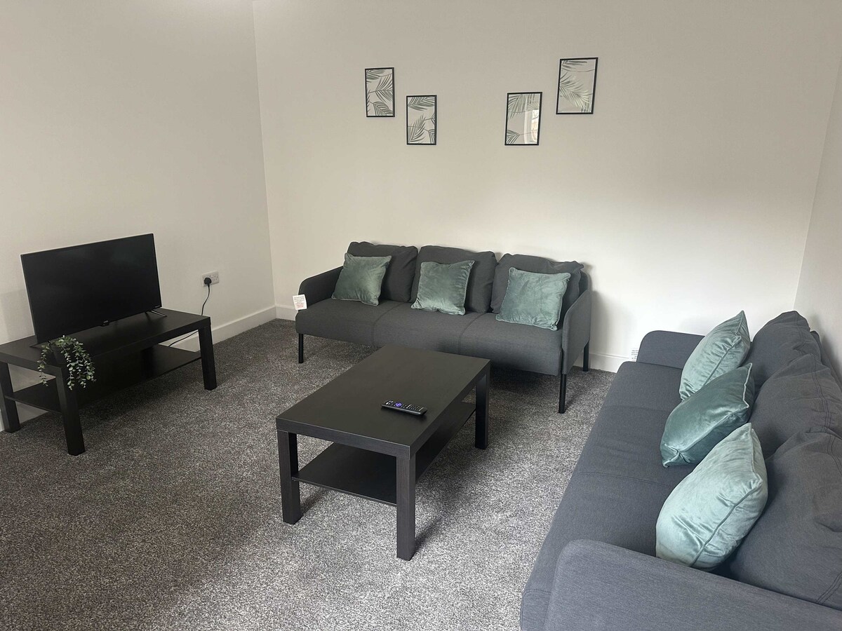8 Bed | 6 Bathrooms | Free Wifi | York House TSAC, Hartlepool