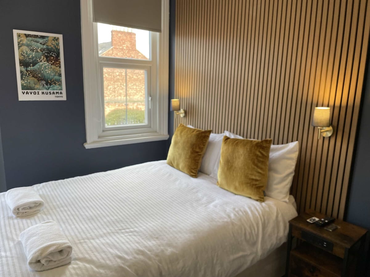 Thornton House | 5 Bedrooms | 5 Bathrooms | Wifi, Hartlepool