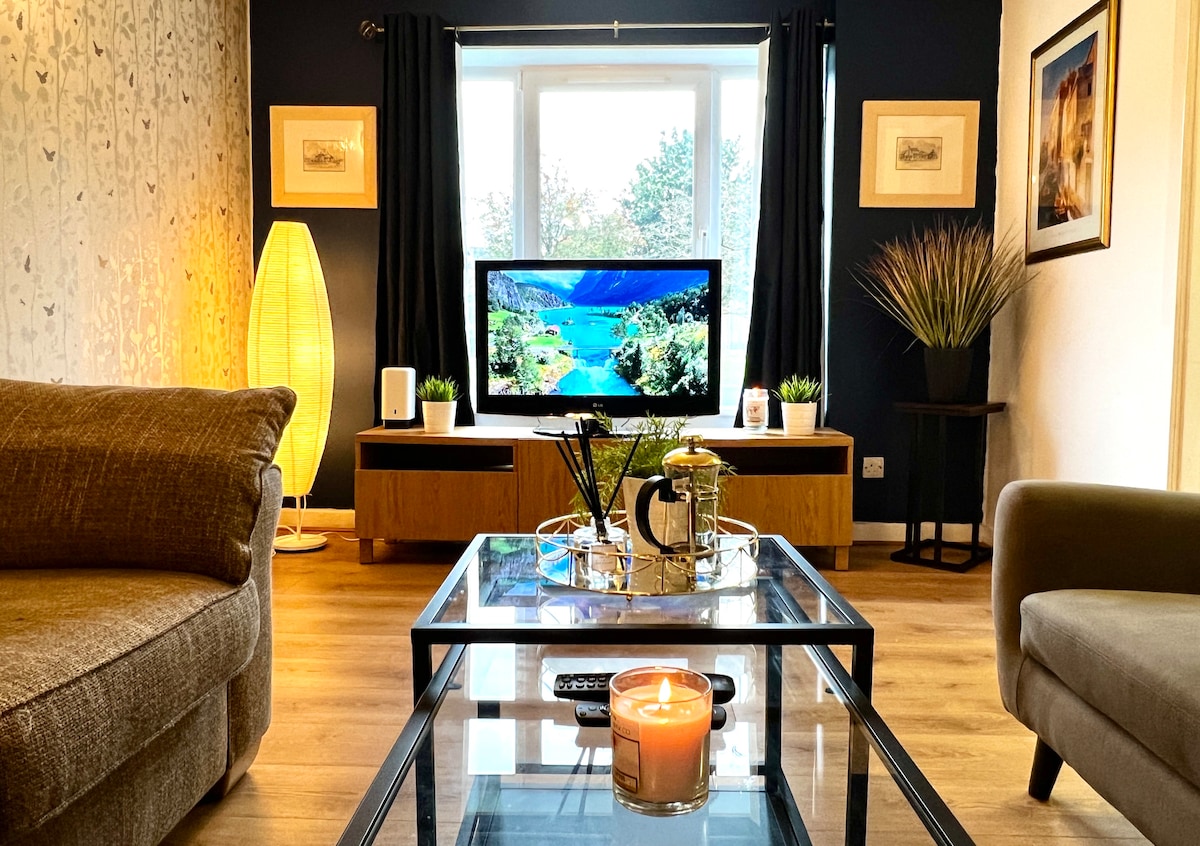 Ground floor Flat with Free Parking & WiFi, Glasgow City