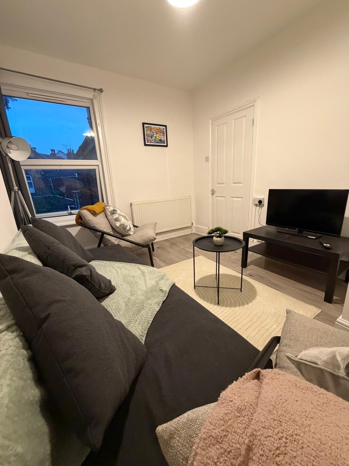 2 Bed flat | Parking | Super FastWi-Fi | sofa bed, Brislington West