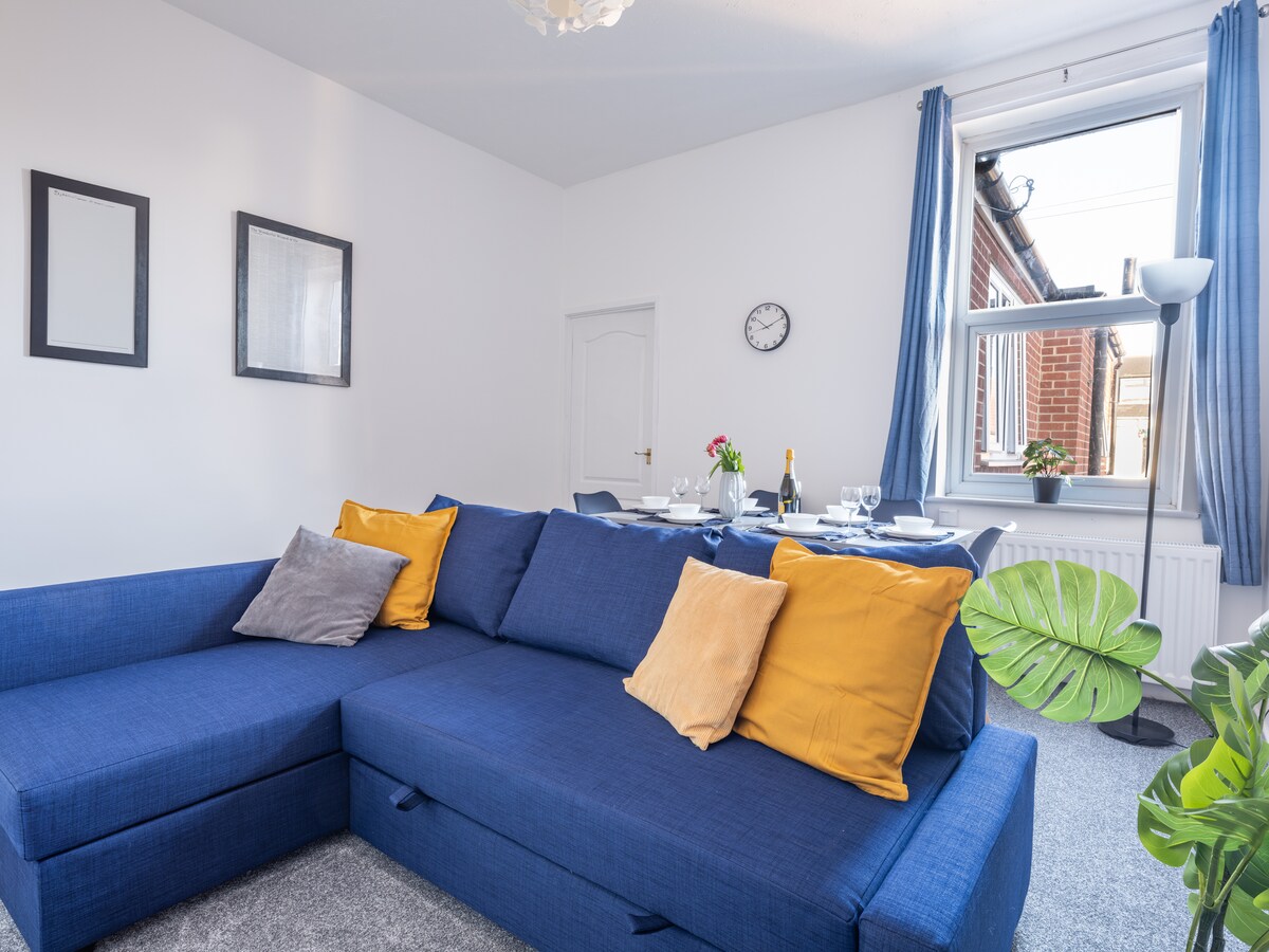 Huge 3 Bed - Parking & WiFi - Sea Views, Whitley Bay